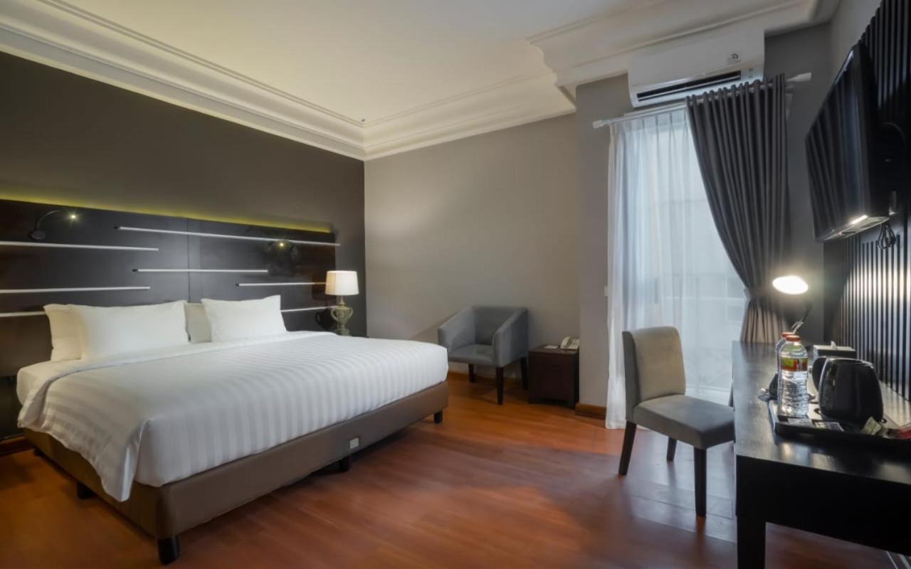 Madina Inn Джокякарта Екстериор снимка