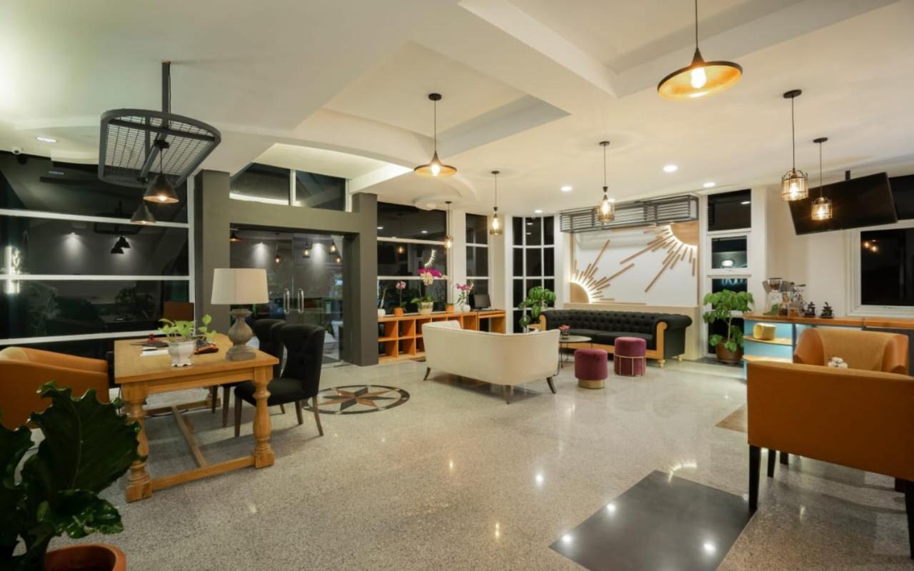 Madina Inn Джокякарта Екстериор снимка