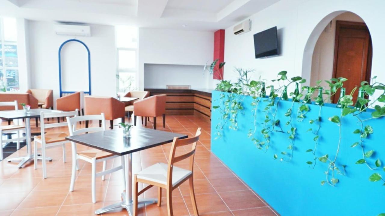 Madina Inn Джокякарта Екстериор снимка
