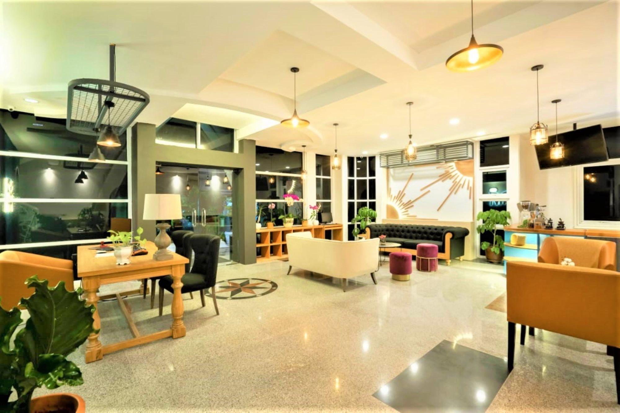 Madina Inn Джокякарта Екстериор снимка