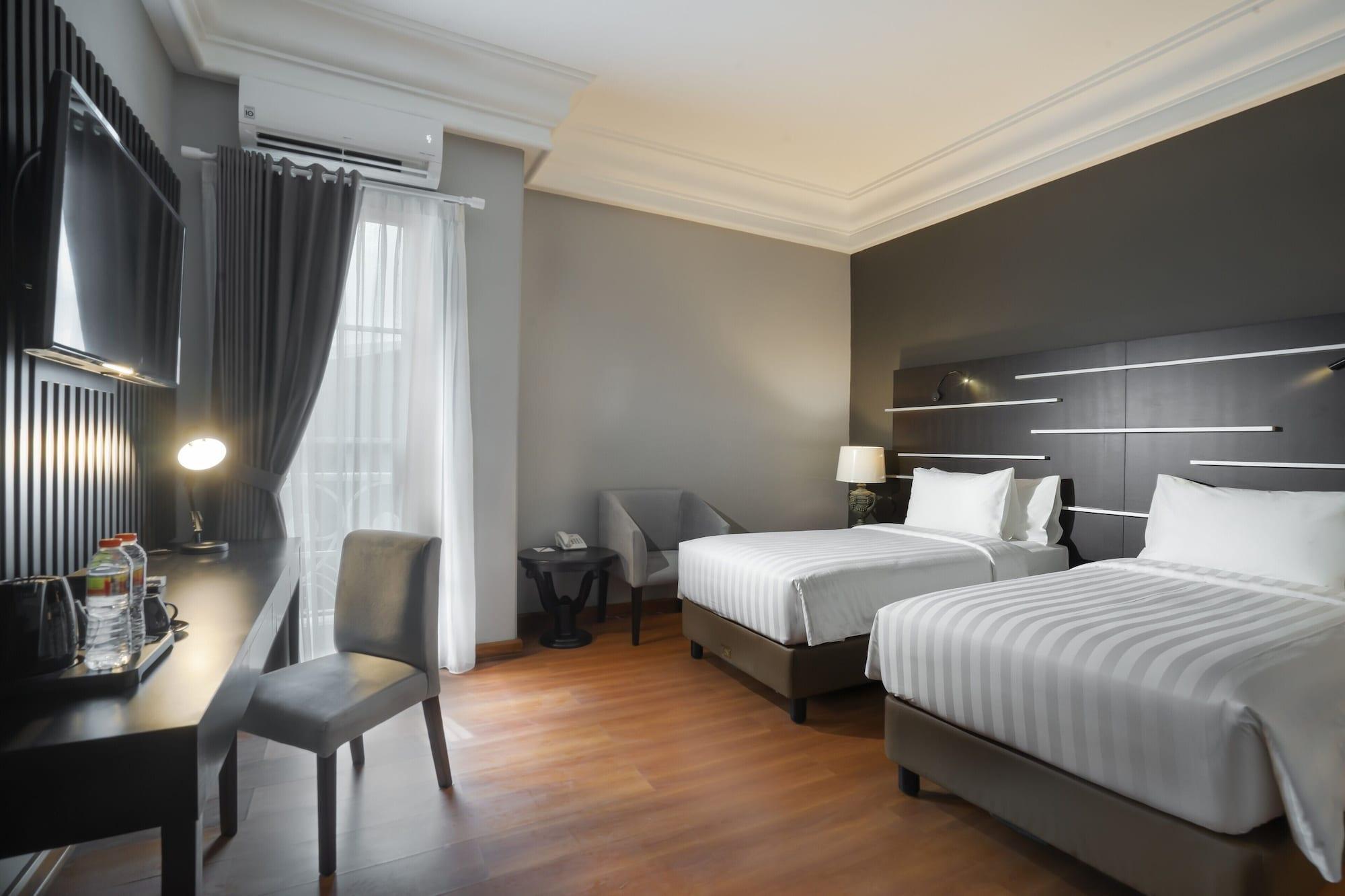 Madina Inn Джокякарта Екстериор снимка