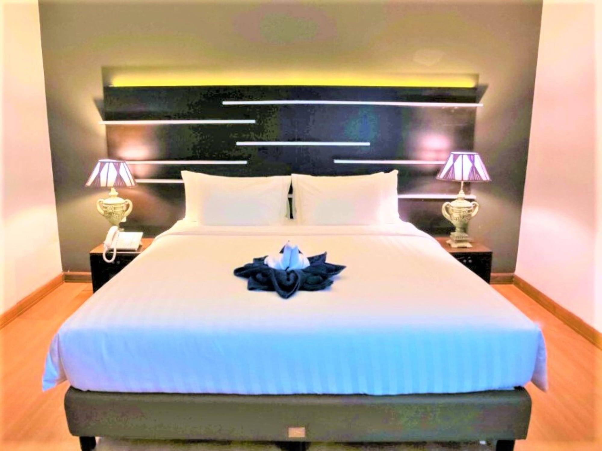 Madina Inn Джокякарта Екстериор снимка