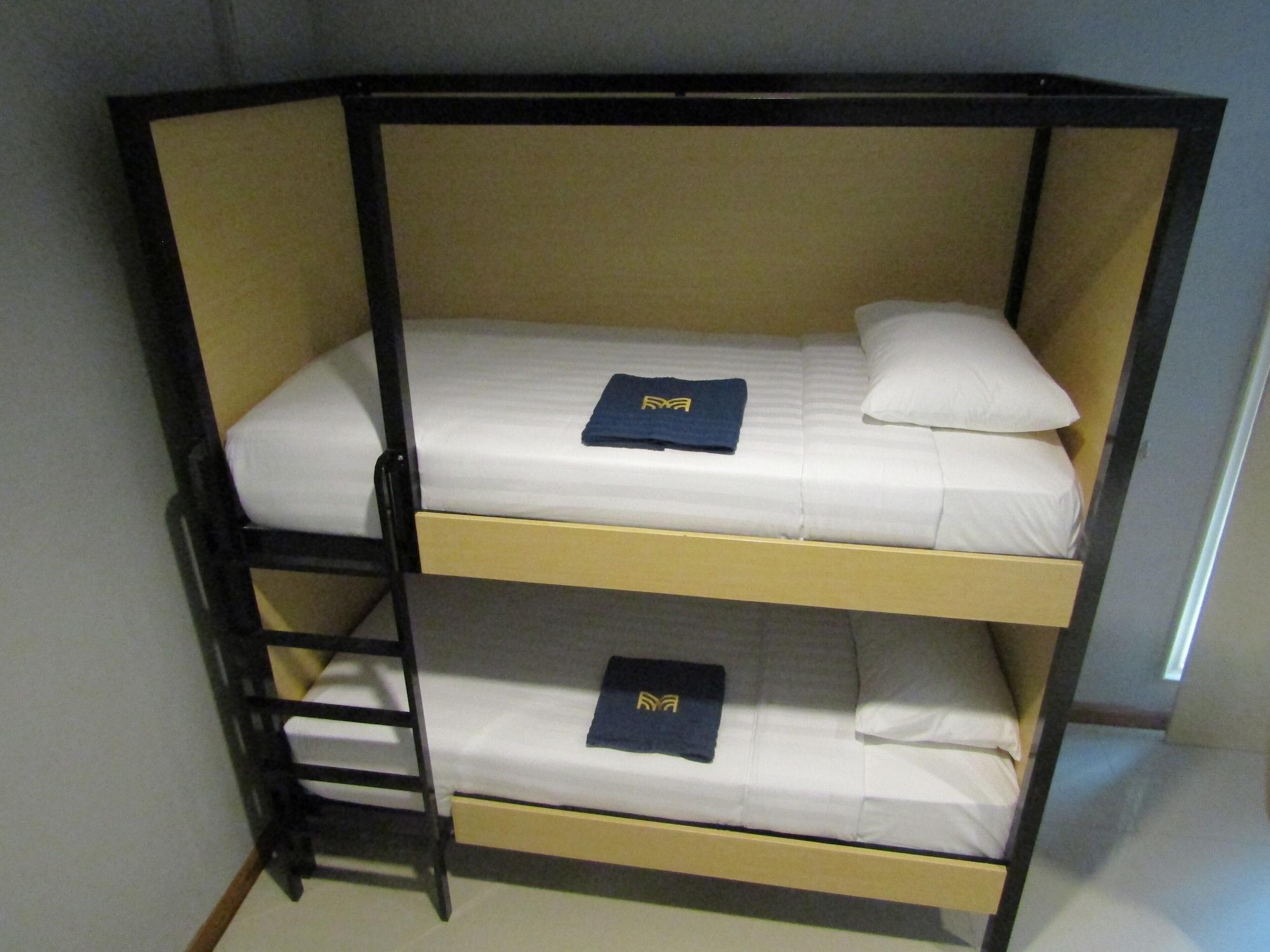 Madina Inn Джокякарта Екстериор снимка