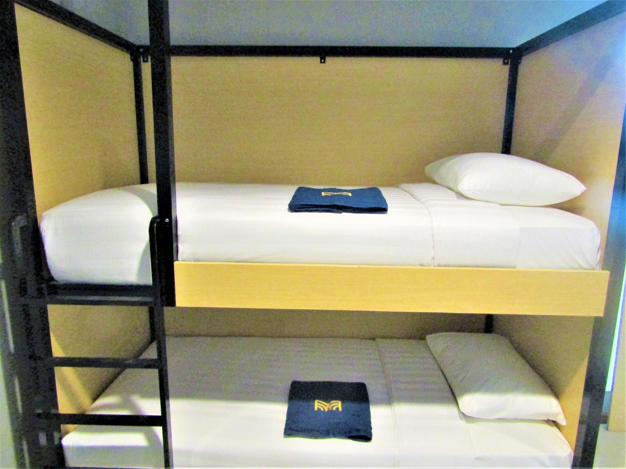 Madina Inn Джокякарта Екстериор снимка