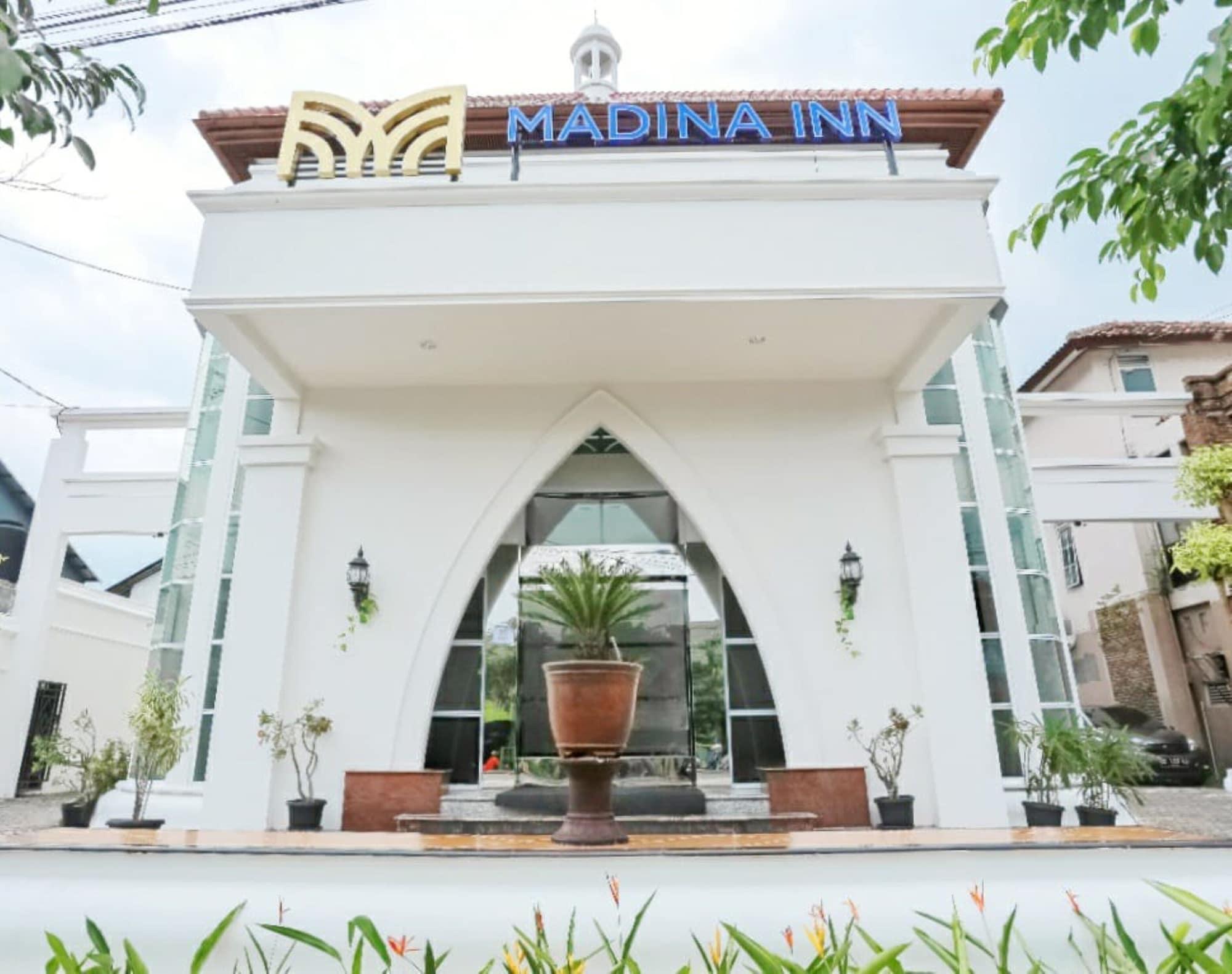 Madina Inn Джокякарта Екстериор снимка