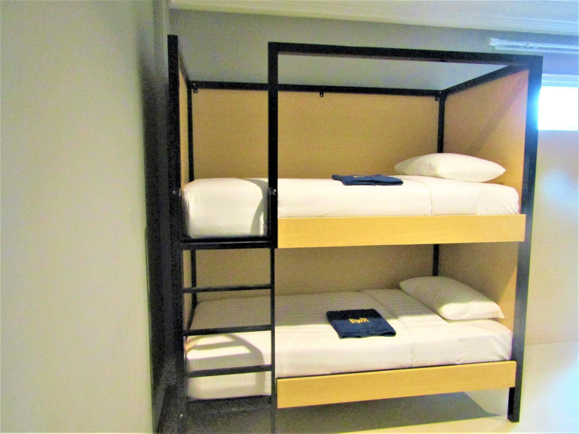 Madina Inn Джокякарта Екстериор снимка